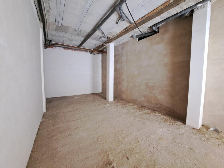 Retail in Alzira for lease - Building Photo - Image 2 of 14