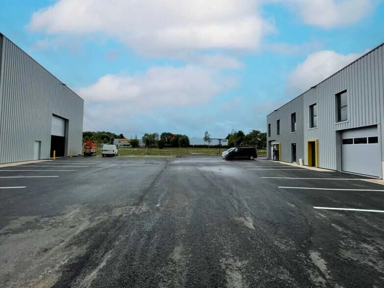 4 Rue Du Pan Loup, Couëron for lease - Building Photo - Image 3 of 5