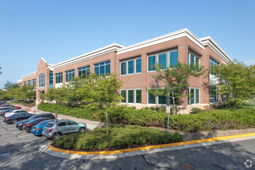 8140 Ashton Ave, Manassas, VA for lease - Building Photo - Image 1 of 5