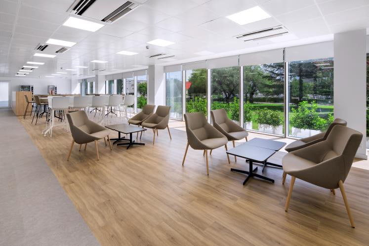 Carrer Plaça del Centre, 1B, Ripollet, Barcelona for lease Interior Photo- Image 1 of 3