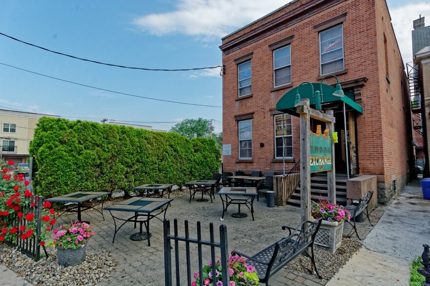 607 Union St, Schenectady, NY for sale - Building Photo - Image 1 of 1