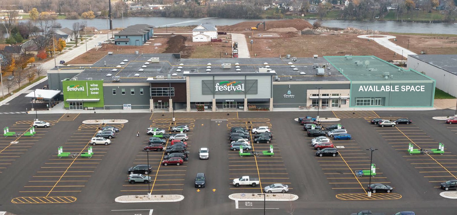 800 E Maes Ave, Kimberly, WI for lease Building Photo- Image 1 of 4