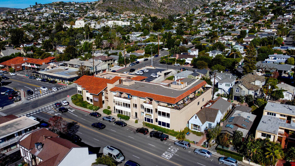 900-944 Glenneyre St, Laguna Beach, CA for lease - Building Photo - Image 1 of 22