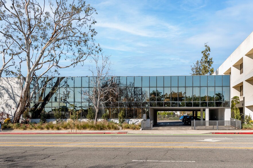 2525 Ocean Park Blvd, Santa Monica, CA for sale - Building Photo - Image 1 of 1