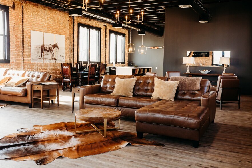 101 S 4th St, Crockett, TX for sale - Interior Photo - Image 1 of 1