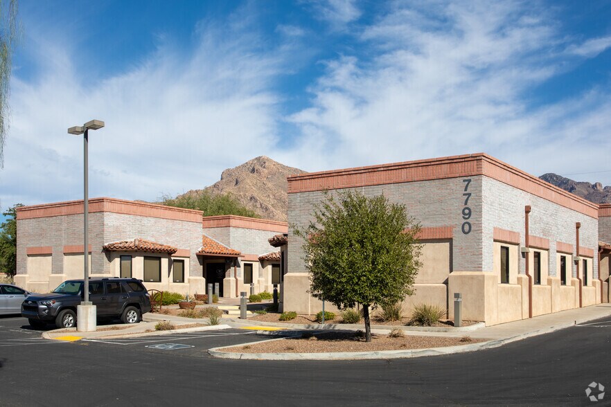 7790 Oracle Rd, Tucson, AZ 85704