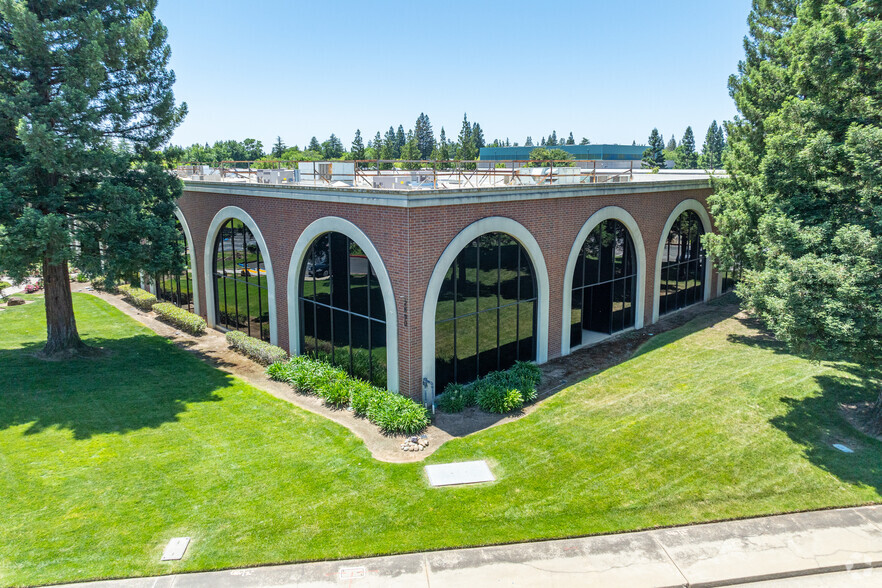 2890 Kilgore Rd, Rancho Cordova, CA for lease - Building Photo - Image 1 of 9