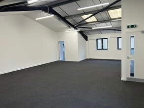 Station Rd, Hungerford for lease Interior Photo- Image 1 of 4