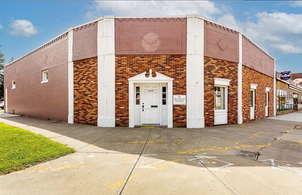 4703 State Rd, Cleveland, OH 44109