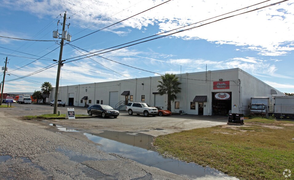 5126-5136 W Idlewild Ave, Tampa, FL for sale - Primary Photo - Image 1 of 1