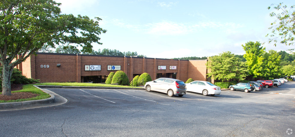 869 Pickens Industrial Dr, Marietta, GA for lease - Building Photo - Image 2 of 10