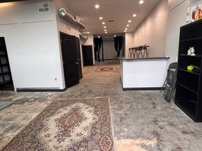 4944 Vineland Ave, North Hollywood, CA for lease Building Photo- Image 2 of 3