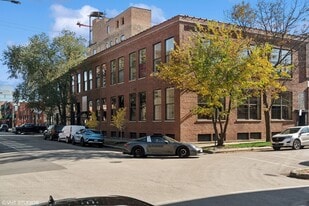 1517 W Carroll Ave, Chicago IL - Loft