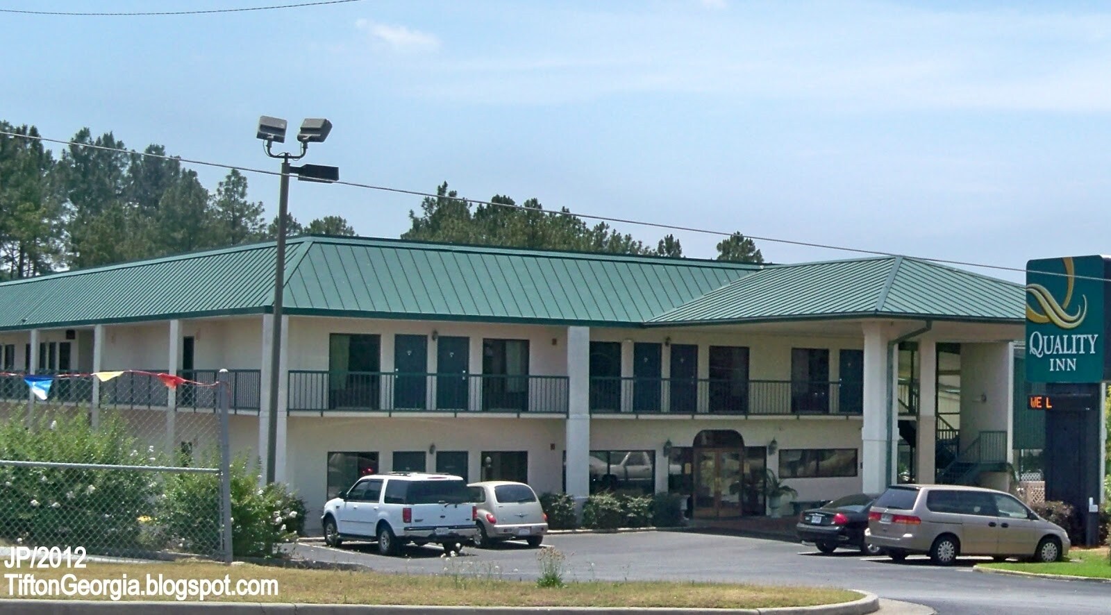 1104 King Rd, Tifton, GA 31793