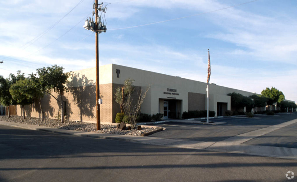 2829-2847 W McDowell Rd, Phoenix, AZ for lease - Building Photo - Image 3 of 4