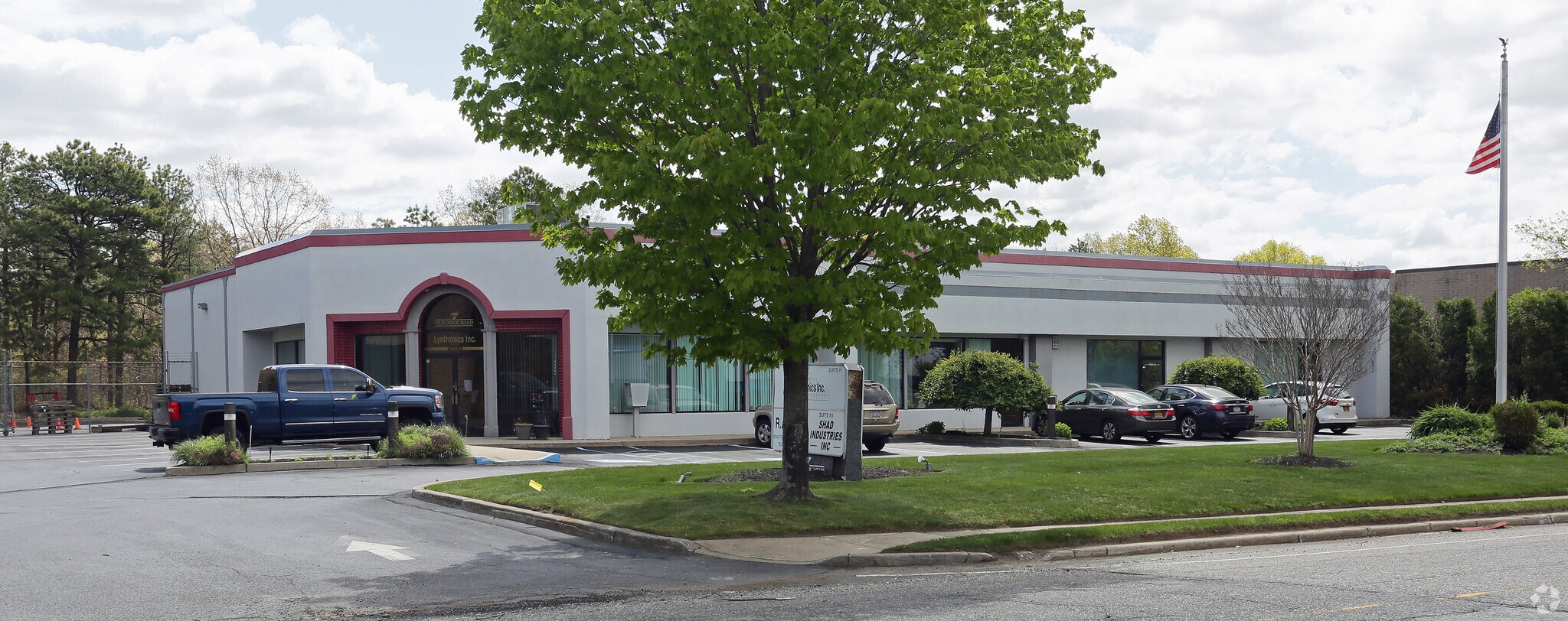 7 Old Dock Rd, Yaphank, NY 11980