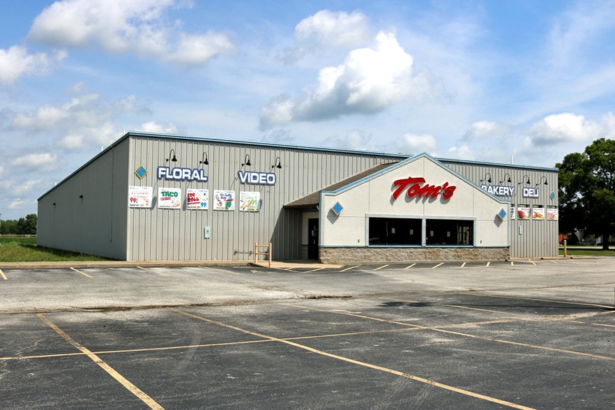 315 W Center St, Brighton, IL for sale - Primary Photo - Image 1 of 1