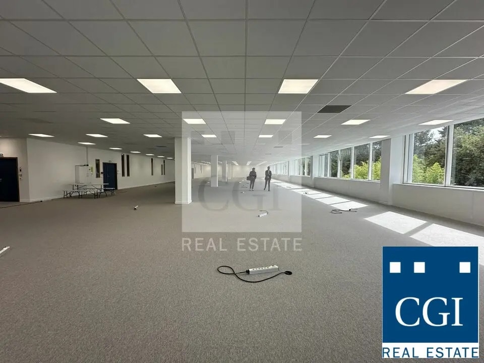 Office in Eybens for lease Building Photo- Image 1 of 9