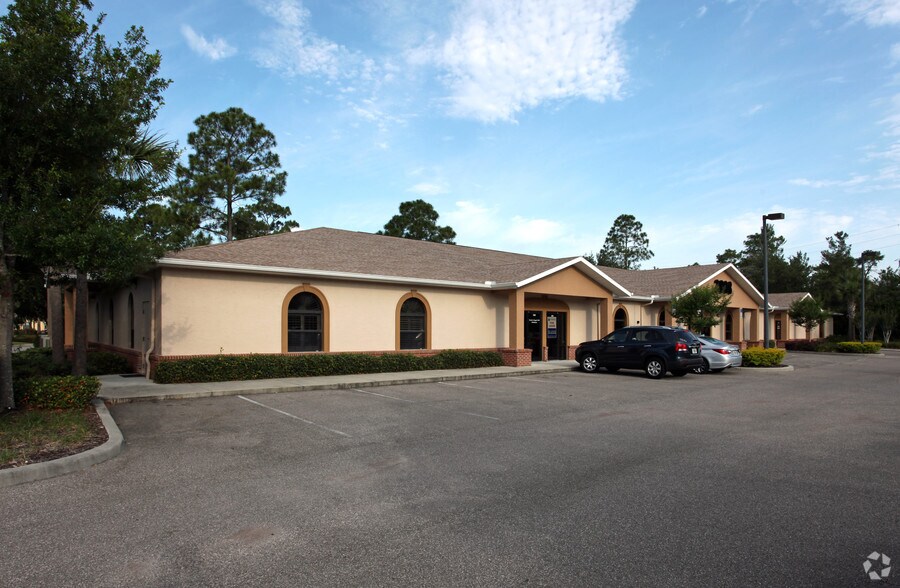 2808 Enterprise Rd, Debary, FL 32713