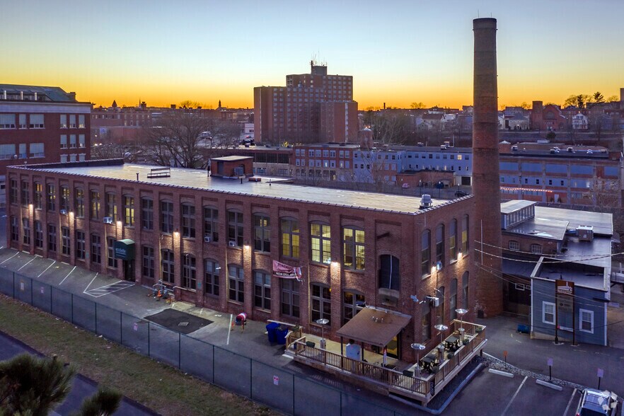 59 Blackstone Ave, Pawtucket, RI for sale - Building Photo - Image 1 of 1