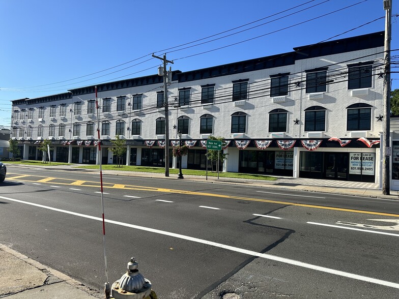 102 W Main St, Smithtown, NY for lease - Building Photo - Image 3 of 20