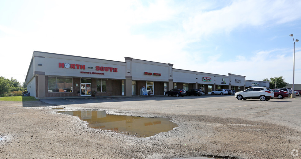 605-619 S Main St, De Forest, WI for lease - Primary Photo - Image 1 of 21