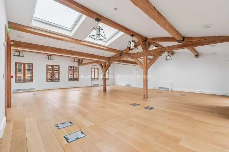 54 Rue De Monceau, Paris for lease - Interior Photo - Image 3 of 20