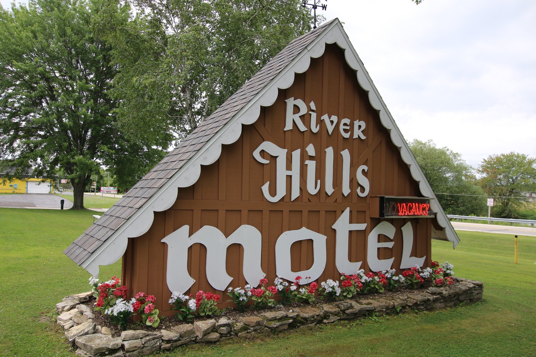 820 N Water St, Algoma, WI, 54201 Motel Property For Sale