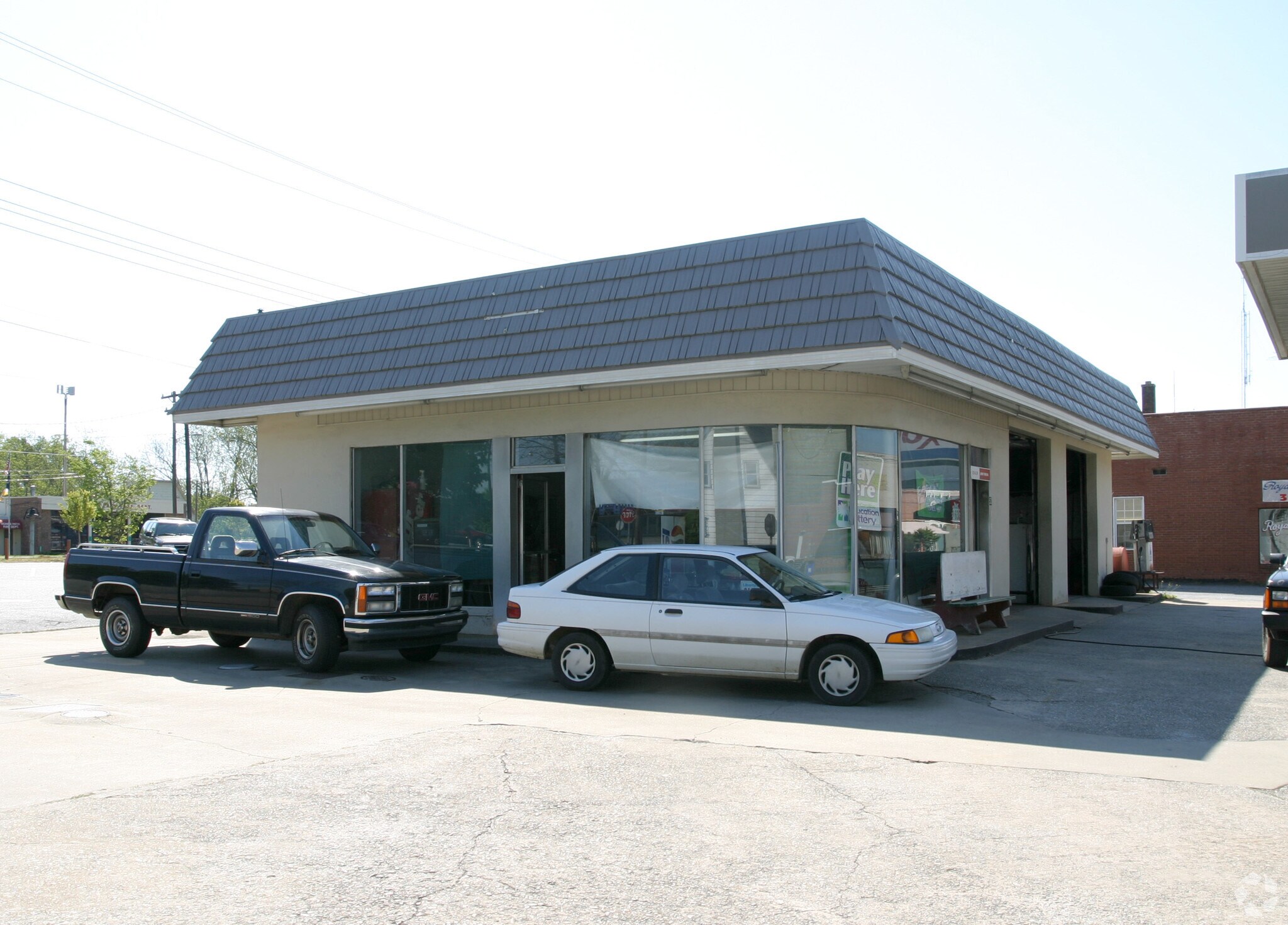 52 N Main St, Honea Path, SC for sale Primary Photo- Image 1 of 1