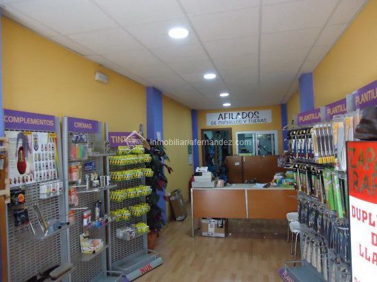 Retail in Cáceres, Cáceres for sale - Building Photo - Image 2 of 6