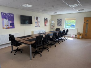 Escrick, Escrick for lease Interior Photo- Image 1 of 9