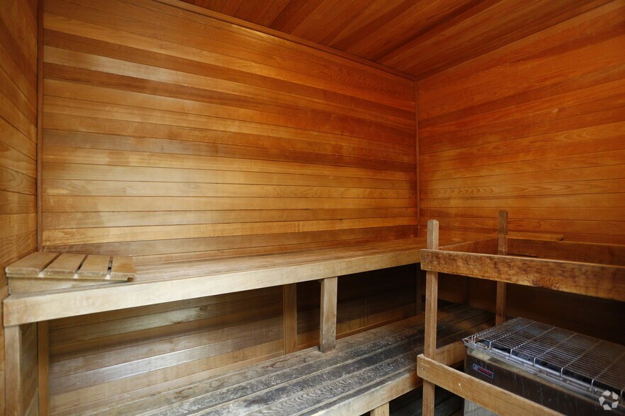 1705 Dock St, Tacoma, WA for sale - Interior Photo - Image 1 of 1