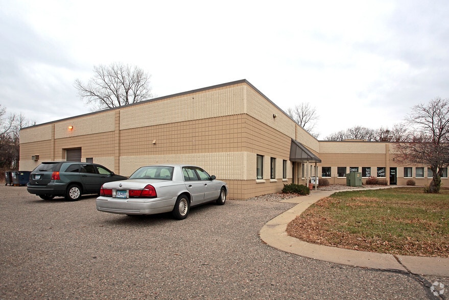 7900-7928 Kerber Blvd, Chanhassen, MN for lease - Building Photo - Image 3 of 5