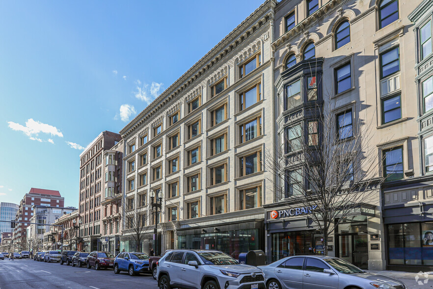 745 Boylston St, Boston, MA for lease - Building Photo - Image 2 of 5