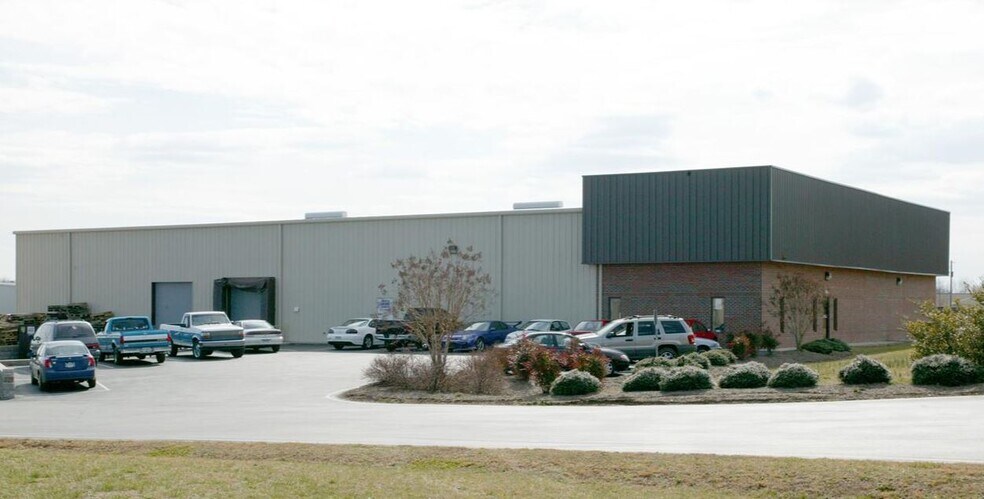 825 Berry Shoals Rd, Duncan, SC for sale - Building Photo - Image 1 of 1