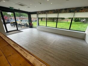 Higginson Park, Pound Ln, Marlow for lease Interior Photo- Image 1 of 2