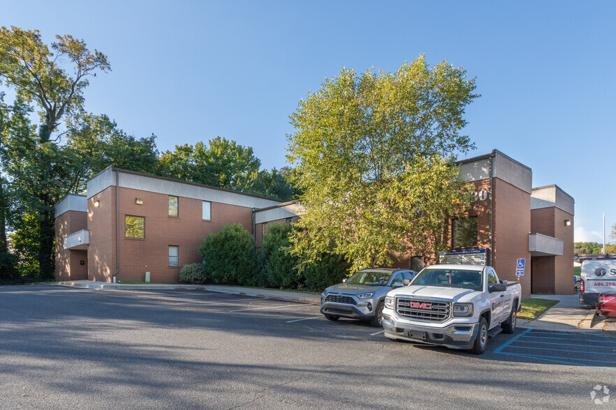 930 E Old Harmony Rd, Newark, DE for lease - Primary Photo - Image 2 of 5