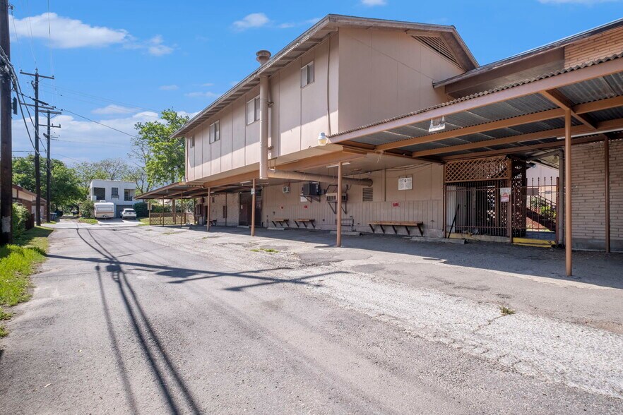 110 Mary Louise Dr, San Antonio, TX for sale - Building Photo - Image 2 of 47