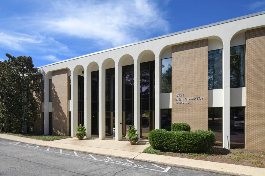 3725 National Dr, Raleigh, NC for lease - Building Photo - Image 1 of 5
