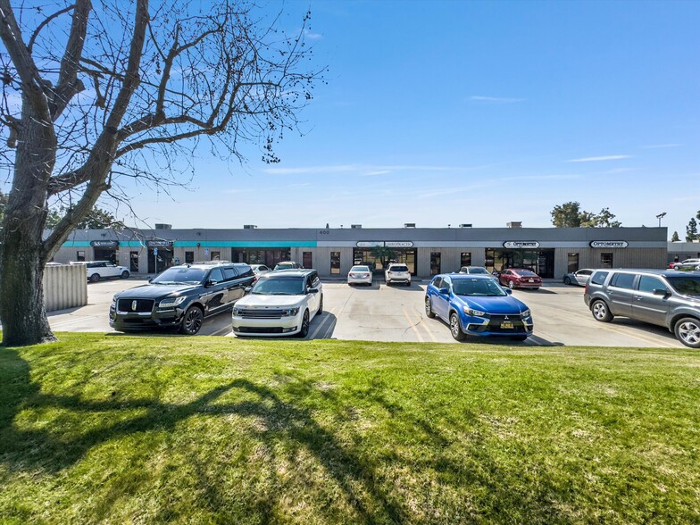 400 W Lambert Rd, Brea, CA for sale - Building Photo - Image 3 of 6