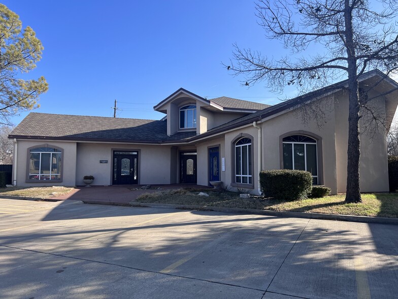 505 NW Sheridan Rd, Lawton, OK for lease - Building Photo - Image 1 of 27