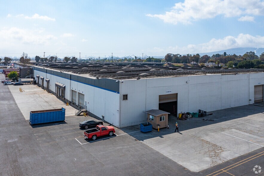 909 Colon St, Wilmington, CA for sale - Primary Photo - Image 1 of 1