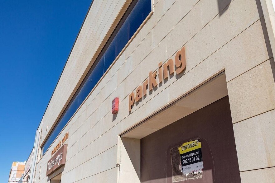 Office in Algemesí for sale - Building Photo - Image 2 of 8