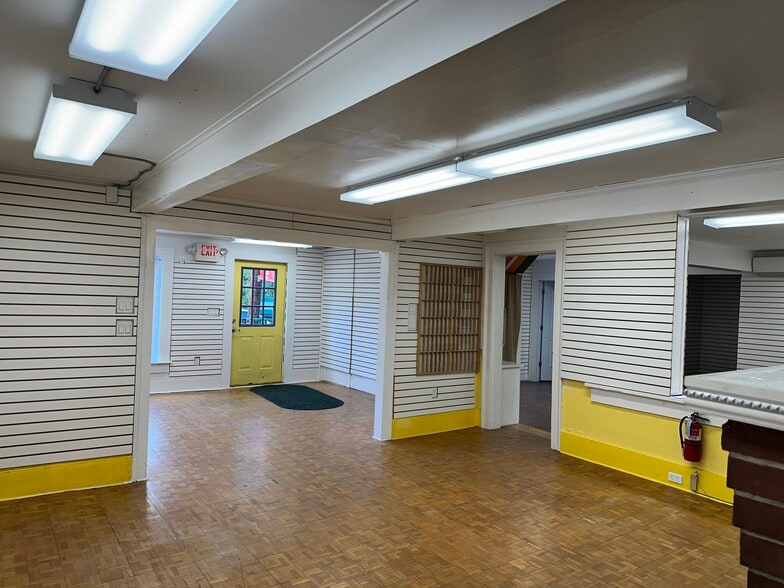 2 E Main St, Clinton Township, NJ for sale - Interior Photo - Image 2 of 16