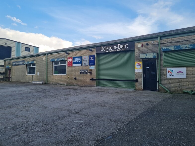 Windsor St, Oldham for sale - Building Photo - Image 1 of 1