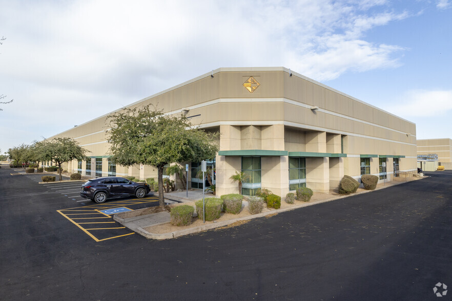 1019 N Colorado St, Gilbert, AZ for lease - Building Photo - Image 1 of 7