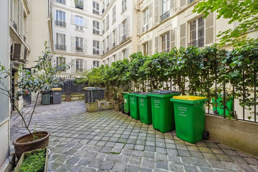 Flex in Paris for lease - Building Photo - Image 3 of 15