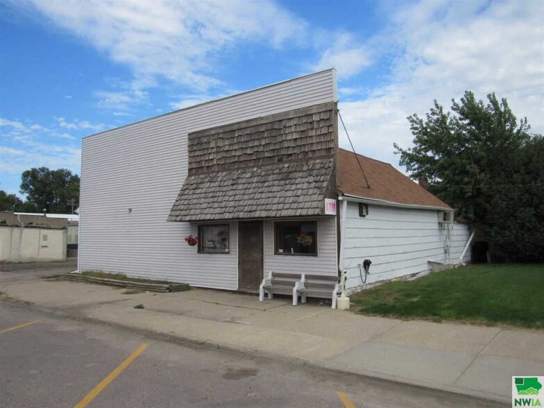 402 Evans St, Sloan, IA 51055 Retail Property for Sale