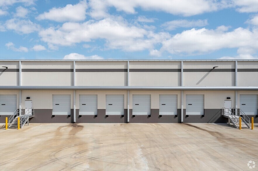 12668 Hancock Rd, Clermont, FL for lease - Building Photo - Image 3 of 8