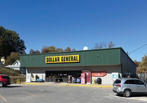 200 E South St, Mount Ayr IA - Parking Garage